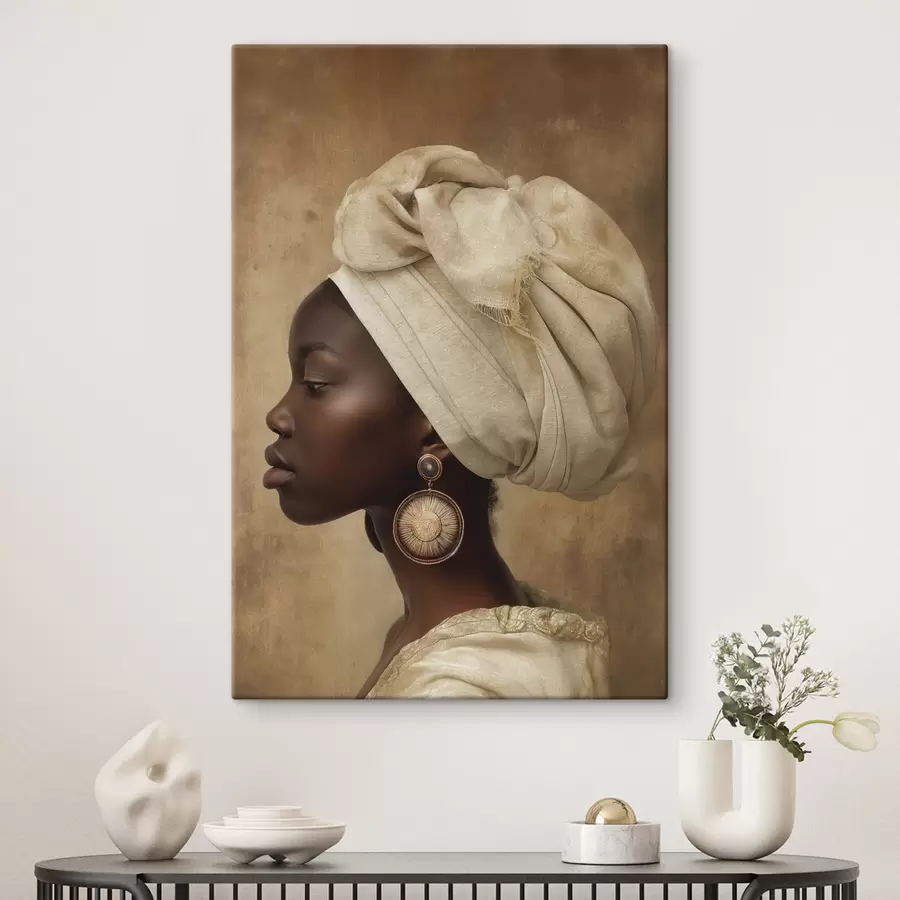 murales retrato beige de una mujer de estilo africano de perfil con grandes pendientes s26120