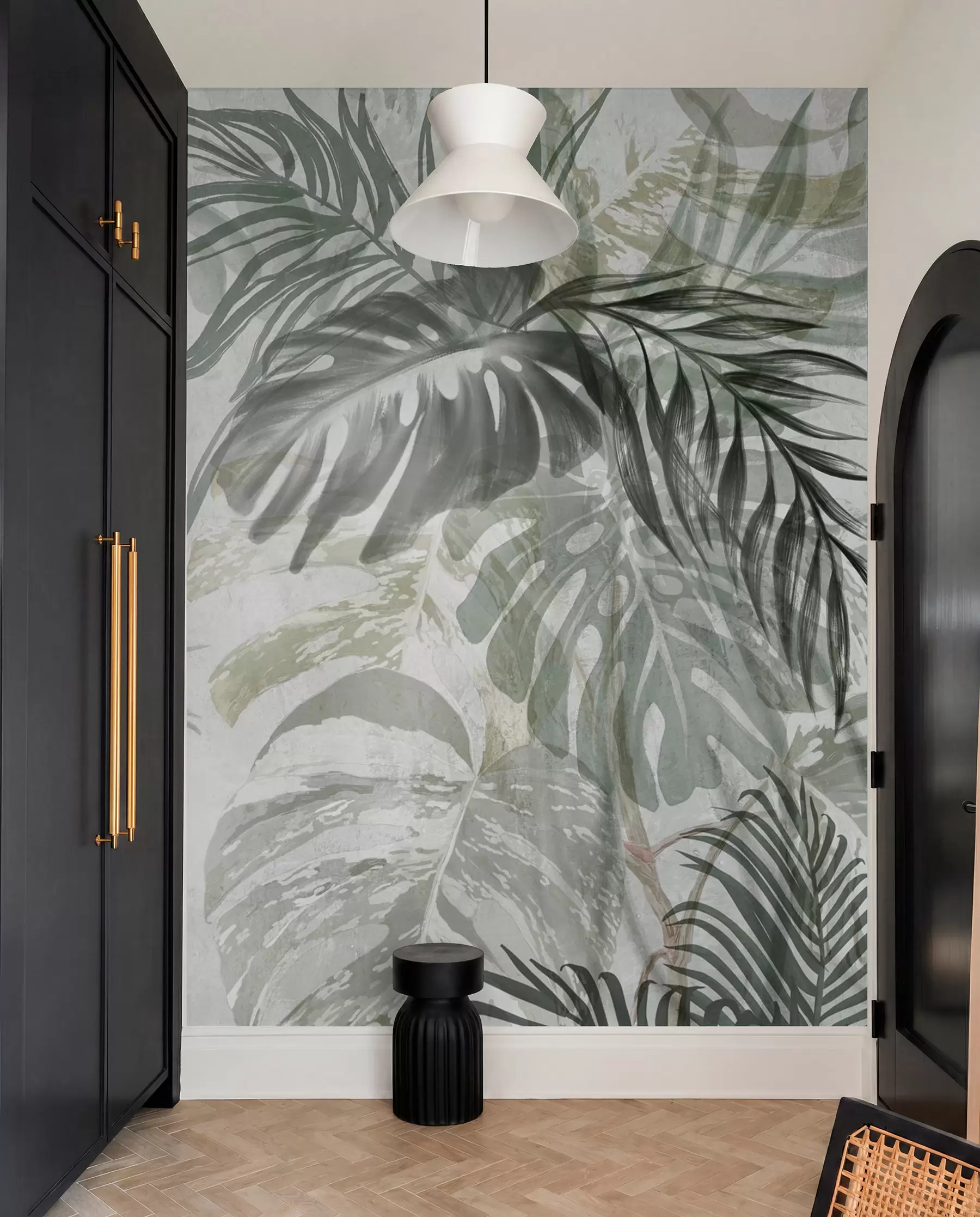 peintures murales Monstera et feuilles de palmier dans les tons de vert et de gris, botanique, feuillage tropical, plantes de la jungle, fond texturé w09011