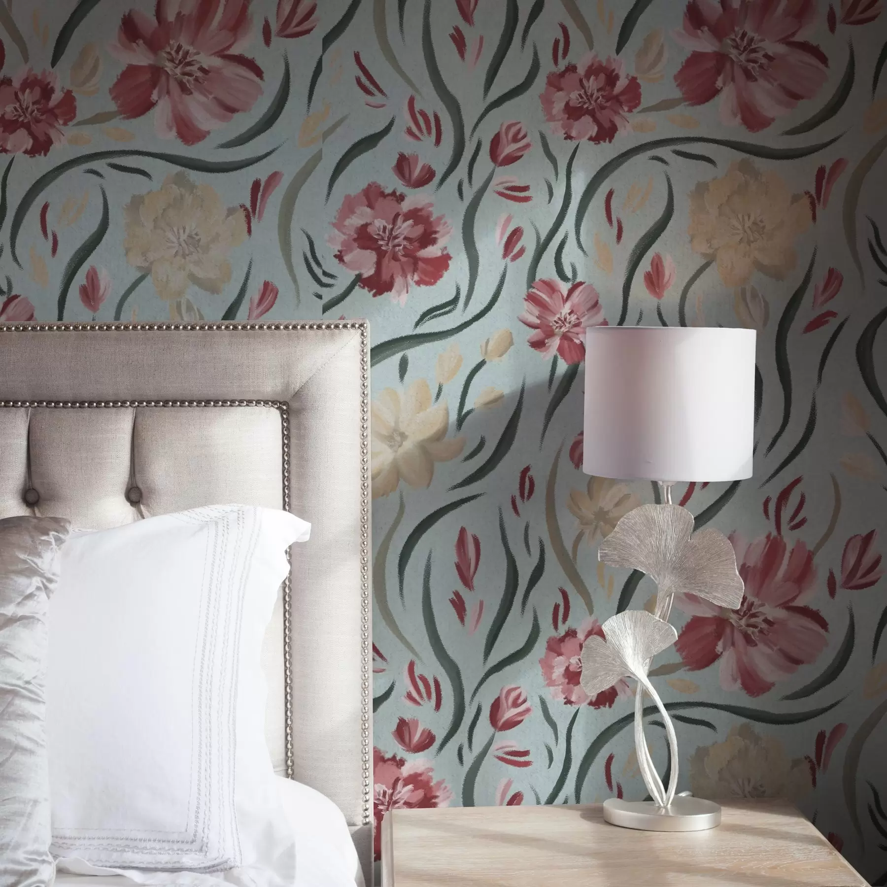 murales Flores de acuarela sobre fondo azul, estampado rojo y beige a00216