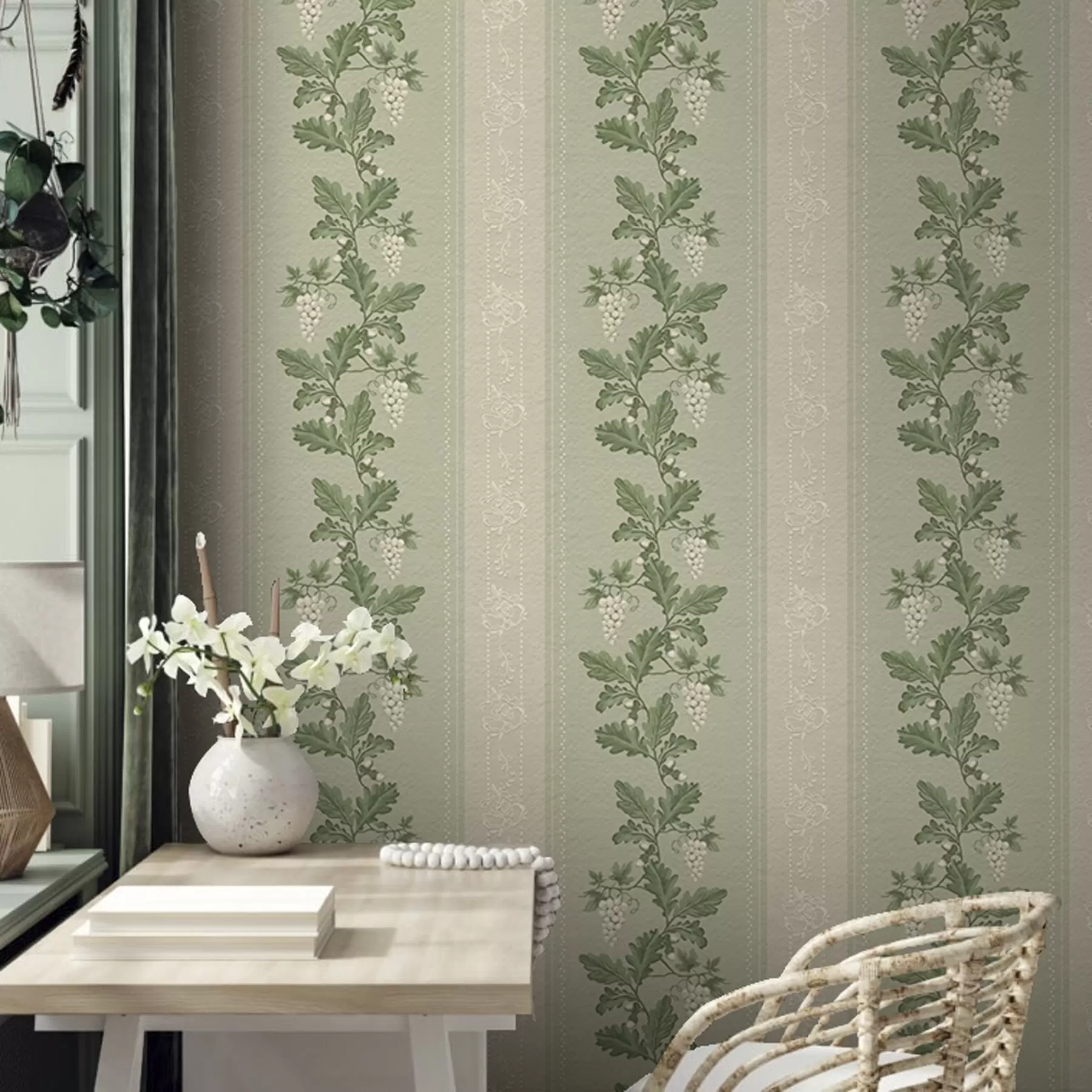 Wall Mural Photo Wallpaper Grape bunches and lace, green classic pattern a00223