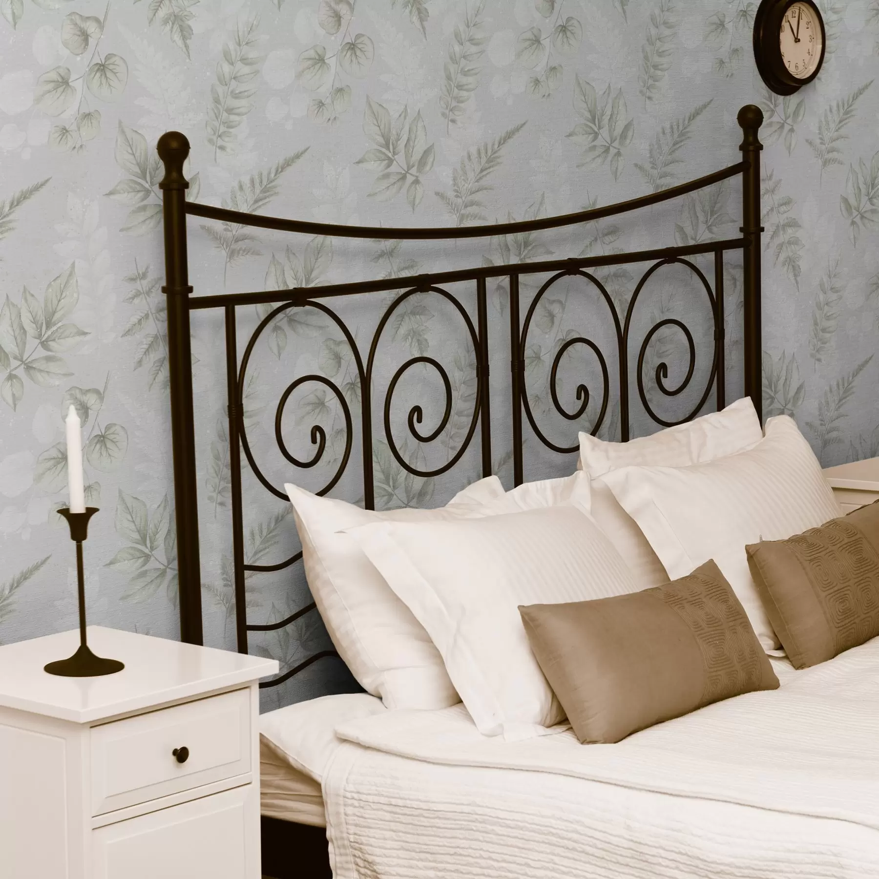 Wall Mural Photo Wallpaper Light watercolor leaves with splash effect on a gray background a00446