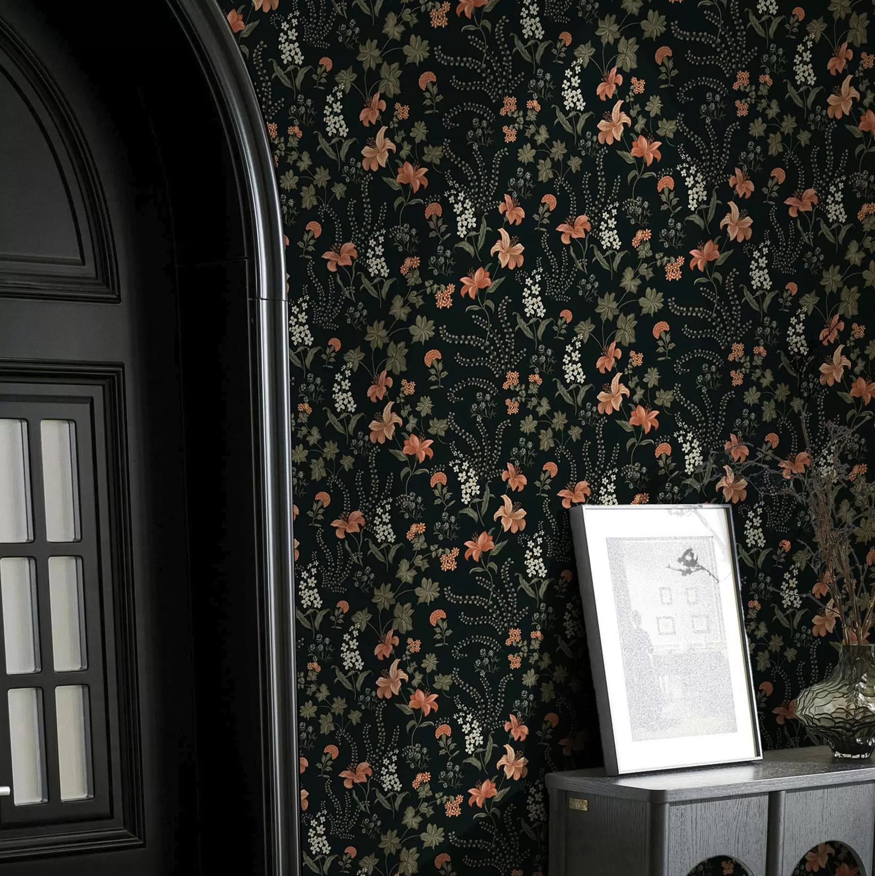 Wall Mural Photo Wallpaper Orange lilies and small flowers on a black background a00463