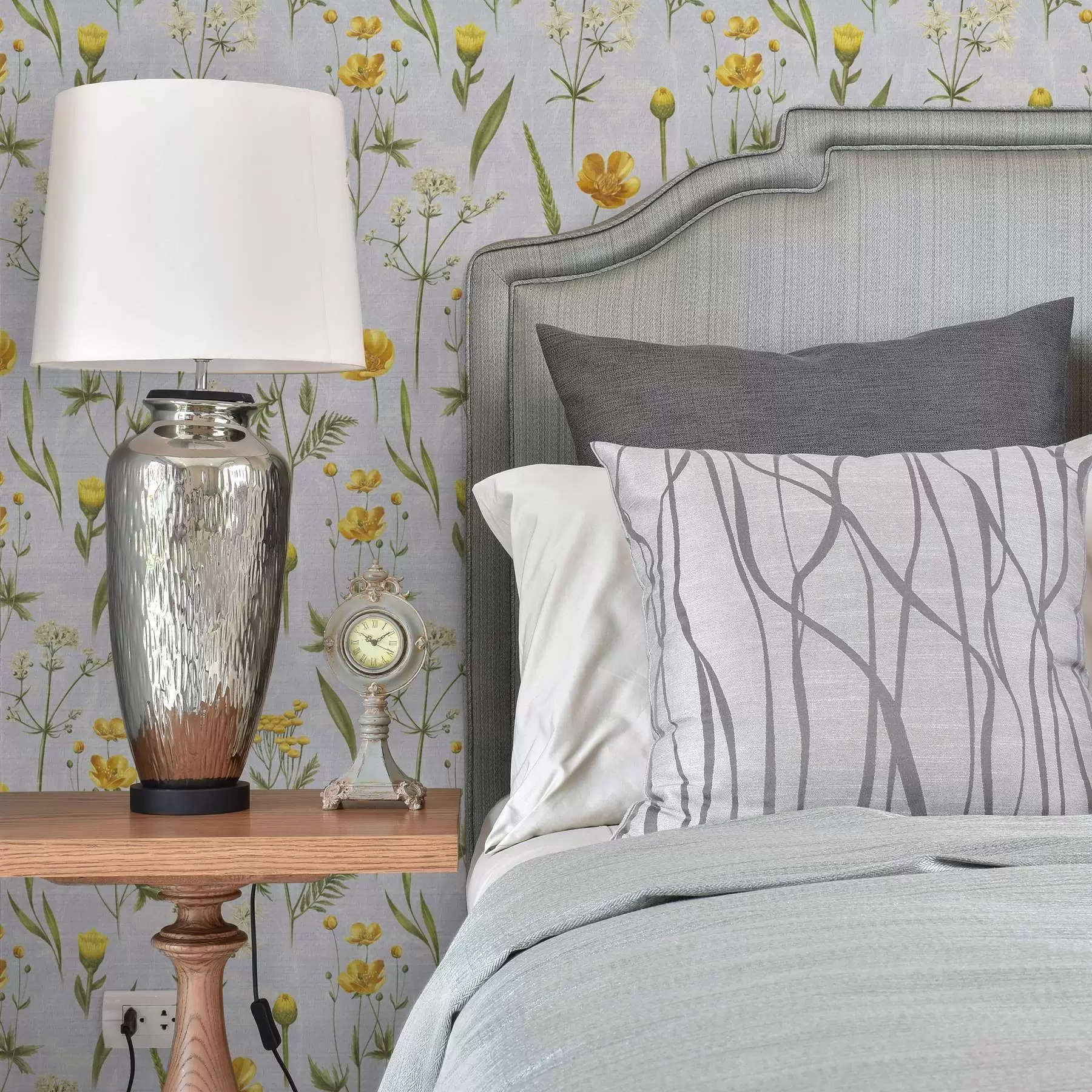 peintures murales Fleurs jaunes et verdure sur fond gris clair a00472