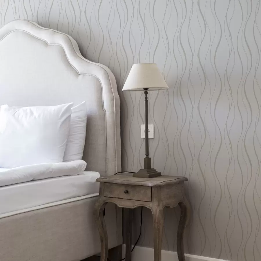 murales Líneas abstractas onduladas de color beige sobre fondo blanco a00480