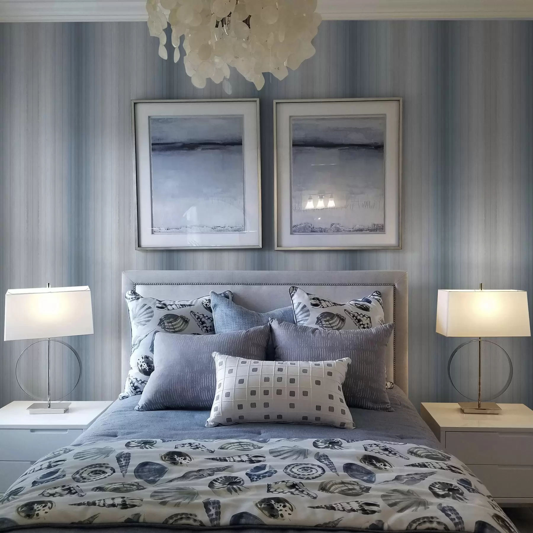 wall murals Stripes transitioning from blue to gray shades a00550