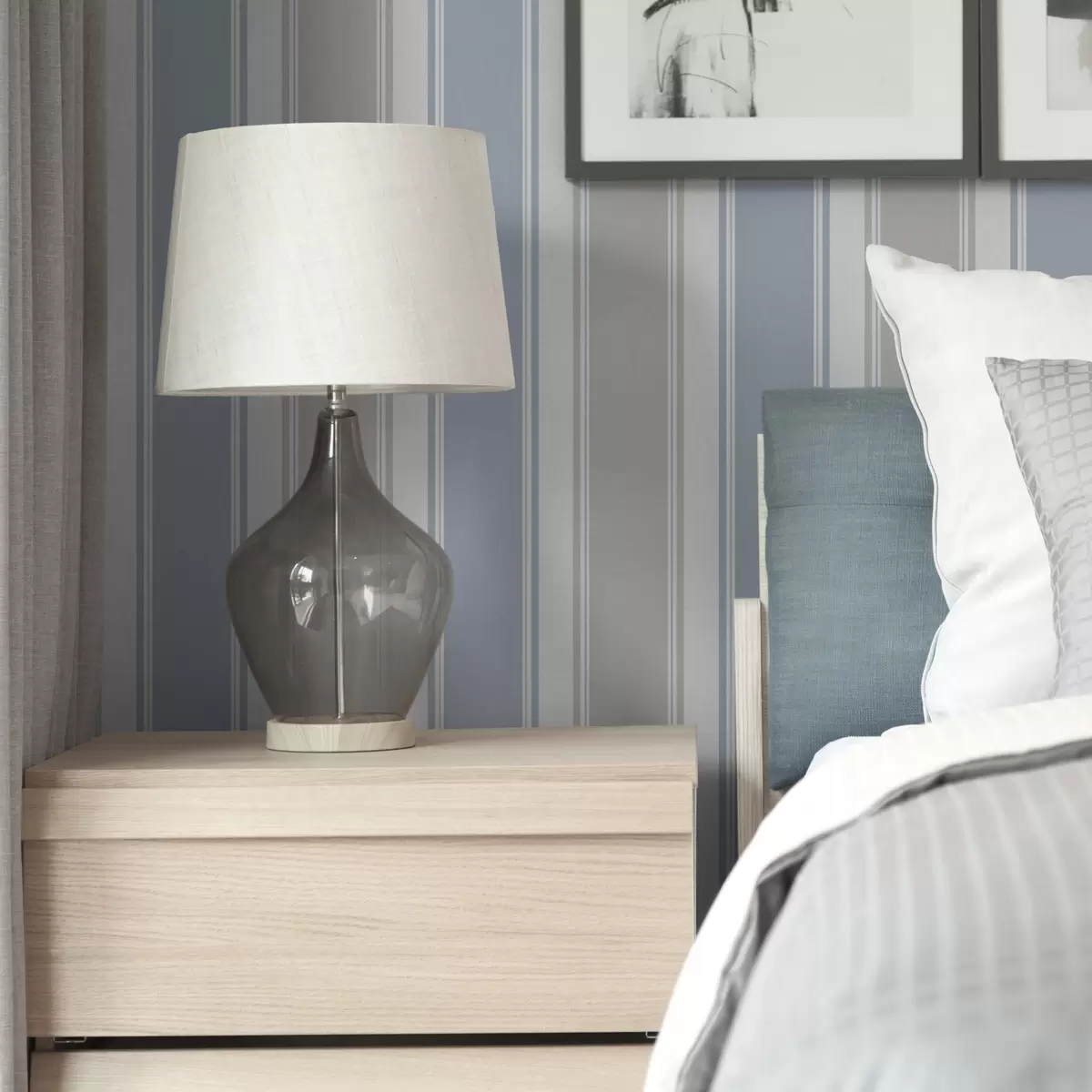 Wallpaper Combination of gray and blue wide stripes a00557