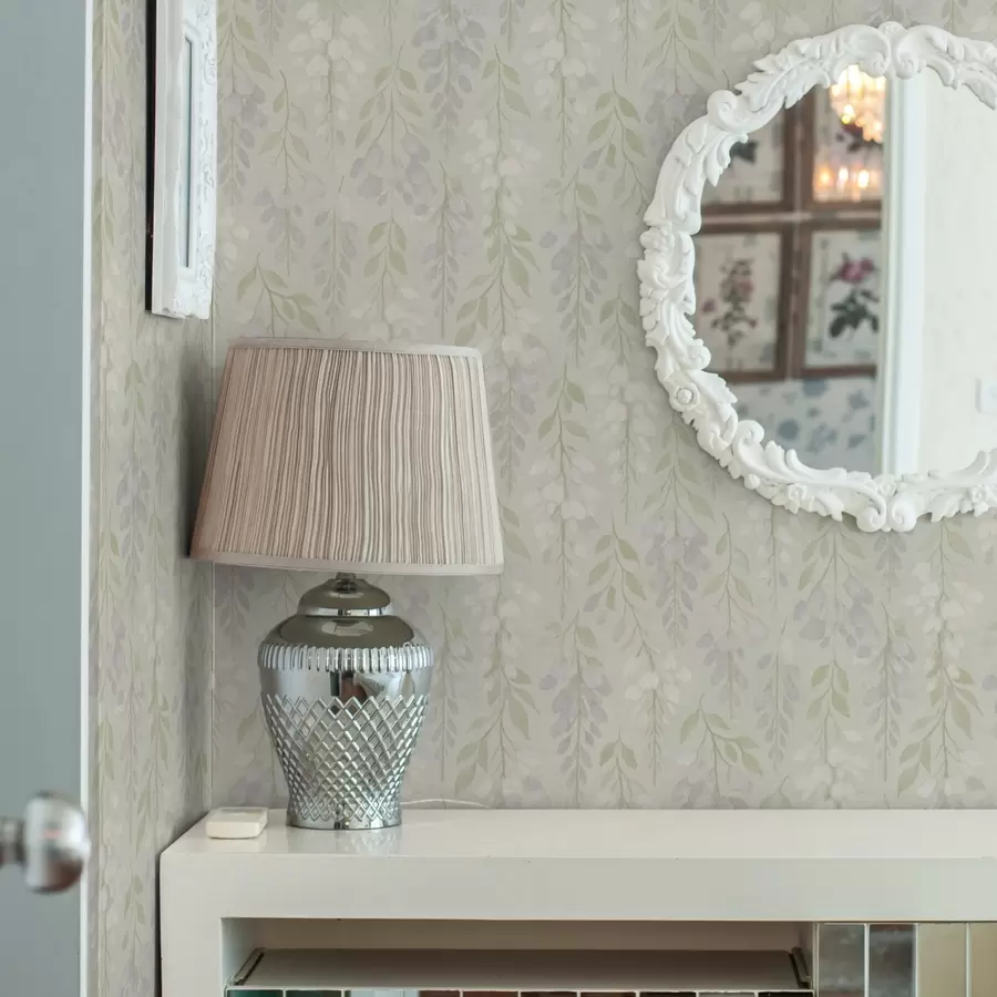 murales Glicinia lavanda sobre fondo verde menta a00593