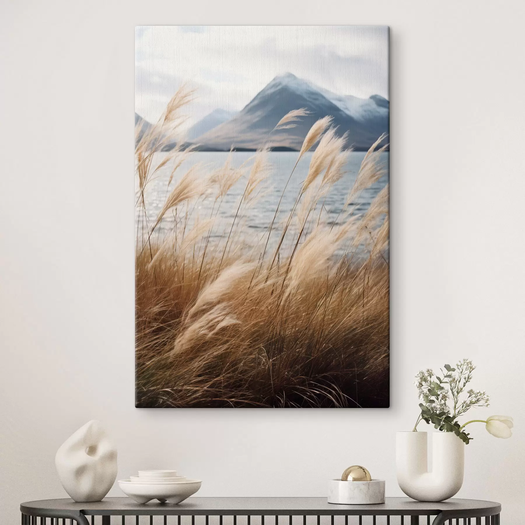 murales Hierba de la pampa con un lago y montañas al fondo, iluminación suave, colores apagados, estilo naturalista s46283