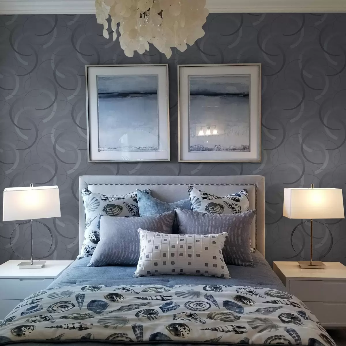 Wallpaper Half circles and soft circles in a cool grey-blue palette a00980