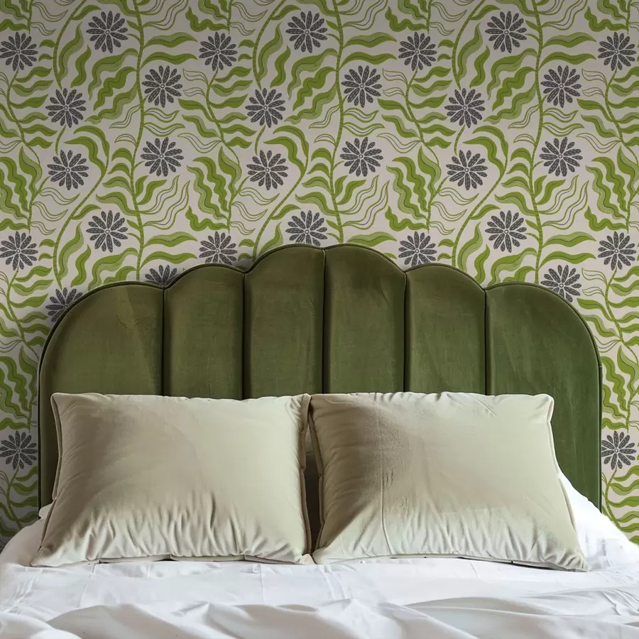 peintures murales Marguerites vertes espiègles aux feuilles ondulées sur fond crème a00998