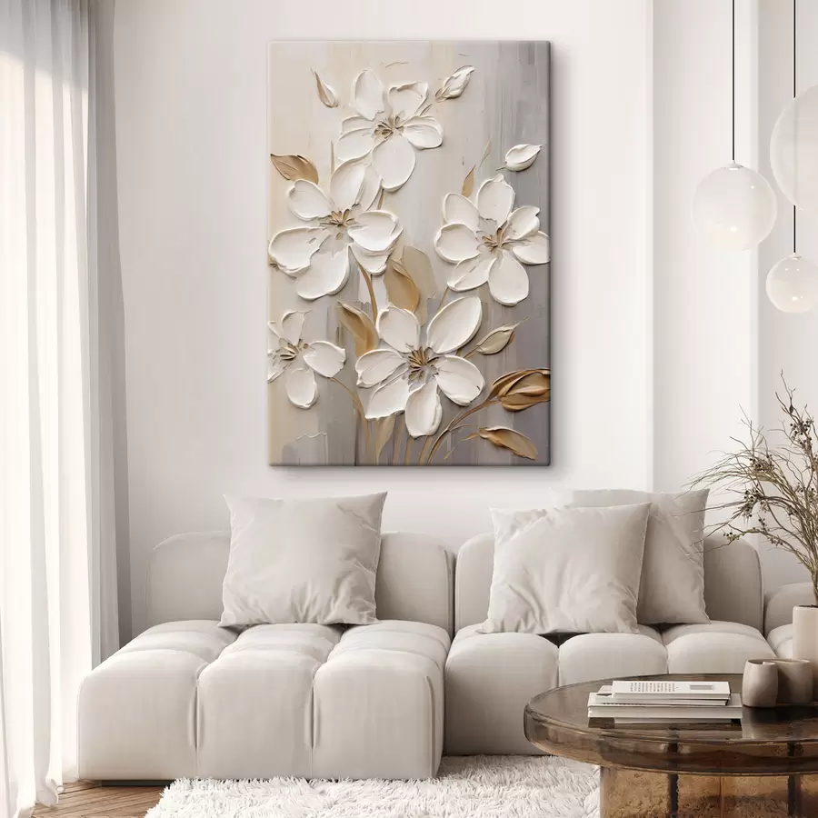 murales Flores blancas abstractas con pétalos texturizados, sobre un fondo neutro con sutiles pinceladas imitativas. s47874