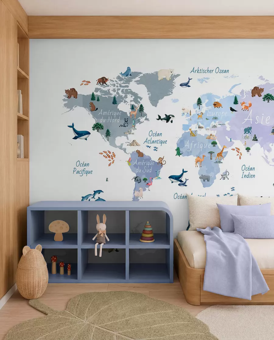 murales Un mapa azul de estilo acuarela en el que aparecen animales, plantas y elementos arquitectónicos. Rótulos en francés c00009frv1