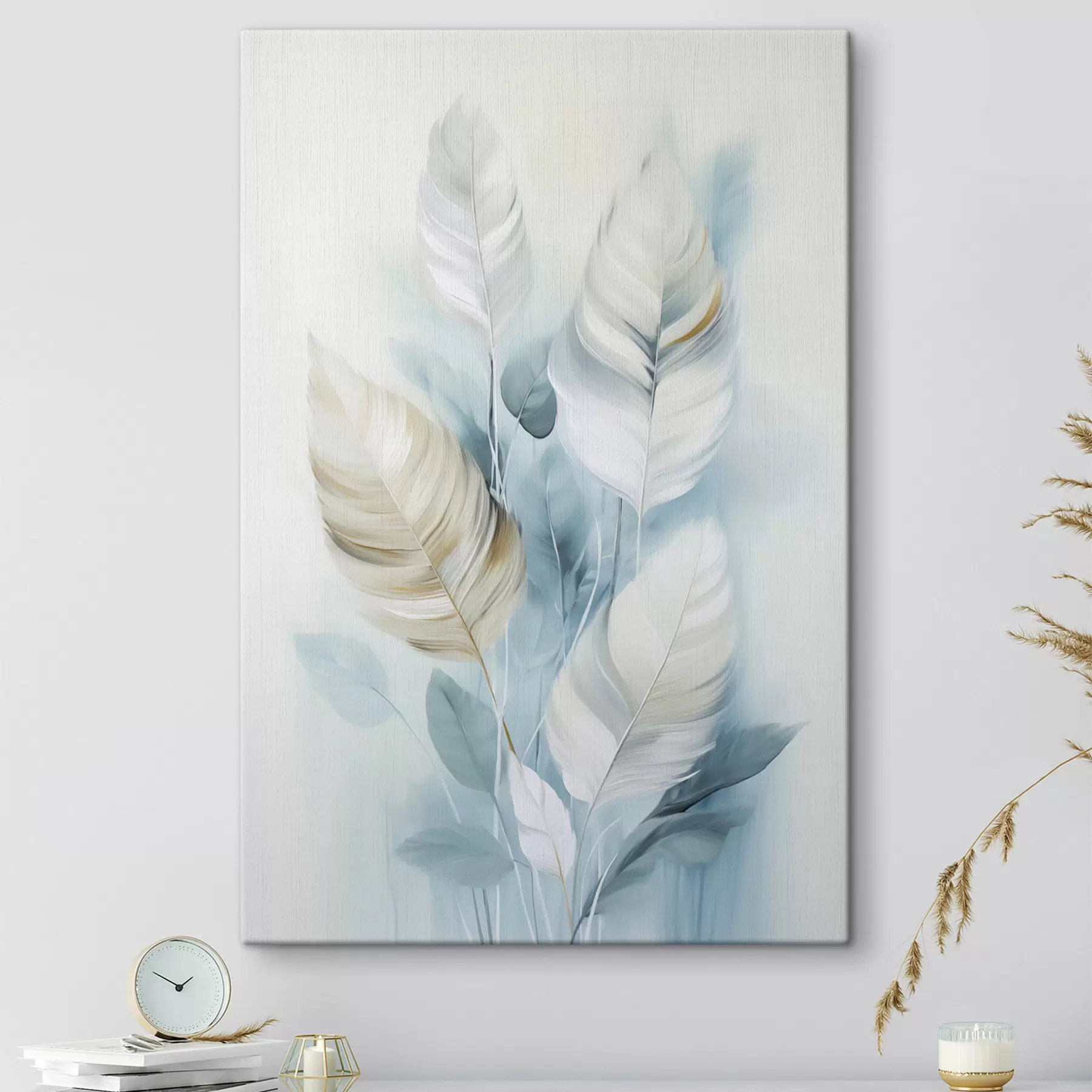 murales Plumas grandes y suaves en tonos azules y blancos con delicadas hojas de color beige s48750