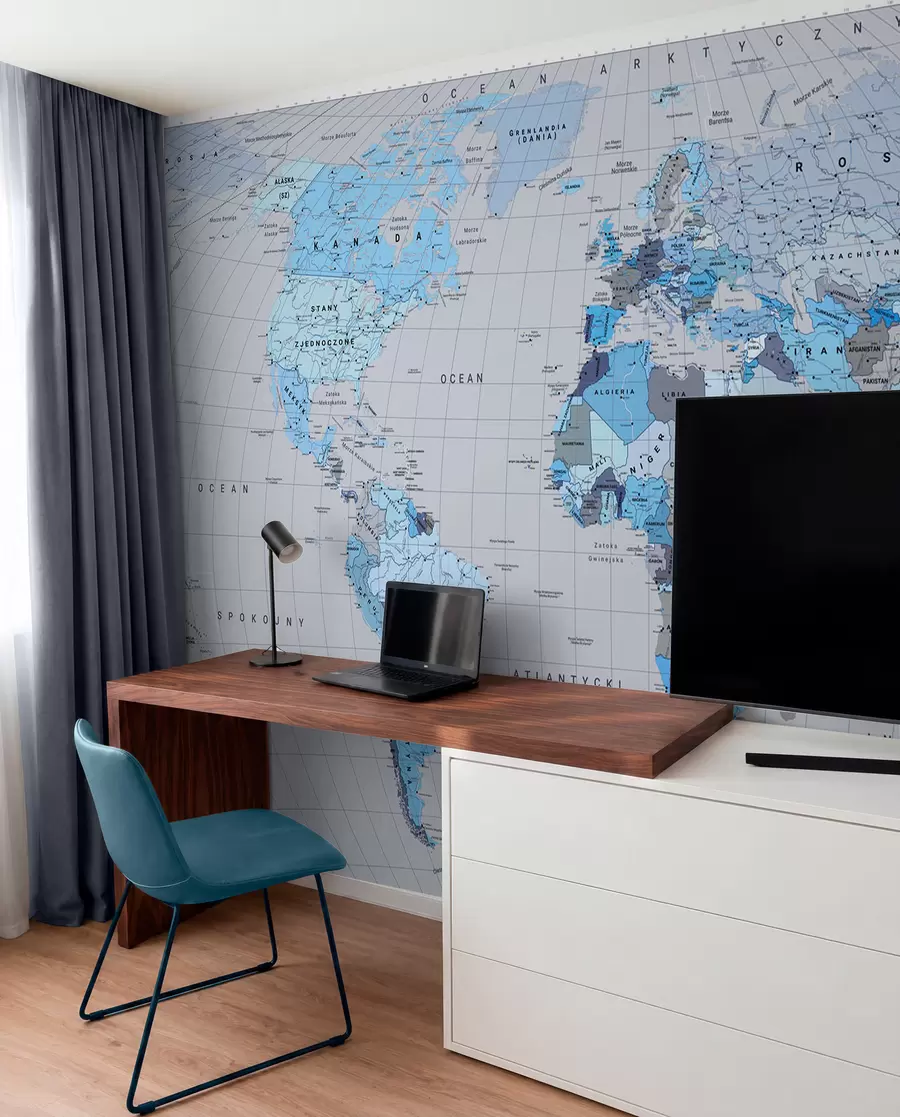 murales Un mapa político del mundo con banderas en tonos azules. En polaco c00004plv3