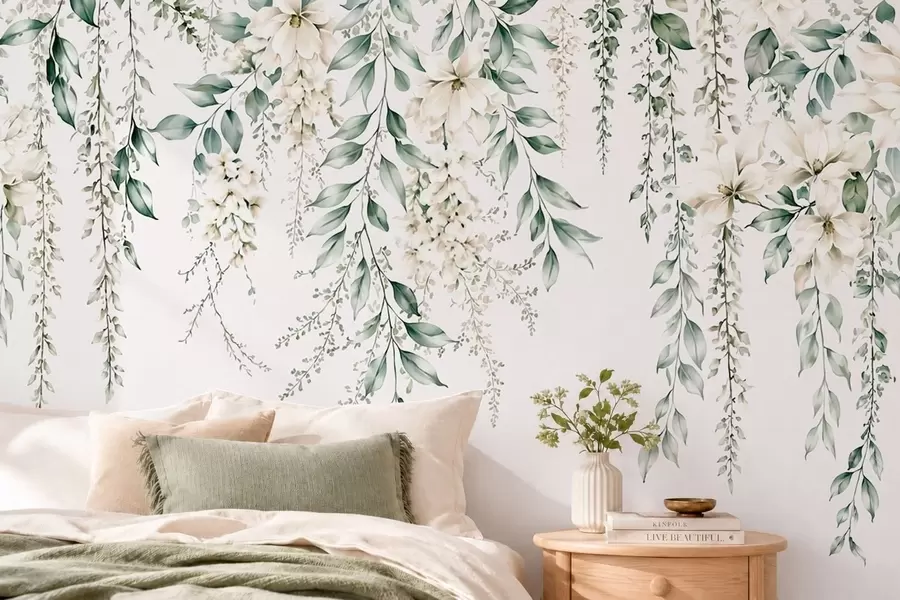 peintures murales Des fleurs en cascade et un feuillage vert sur un fond clair w05736