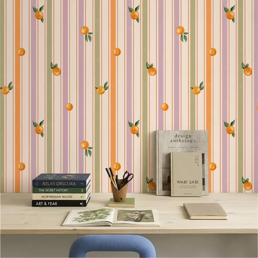 peintures murales Fruit orange sur fond à rayures multicolores a01263v2