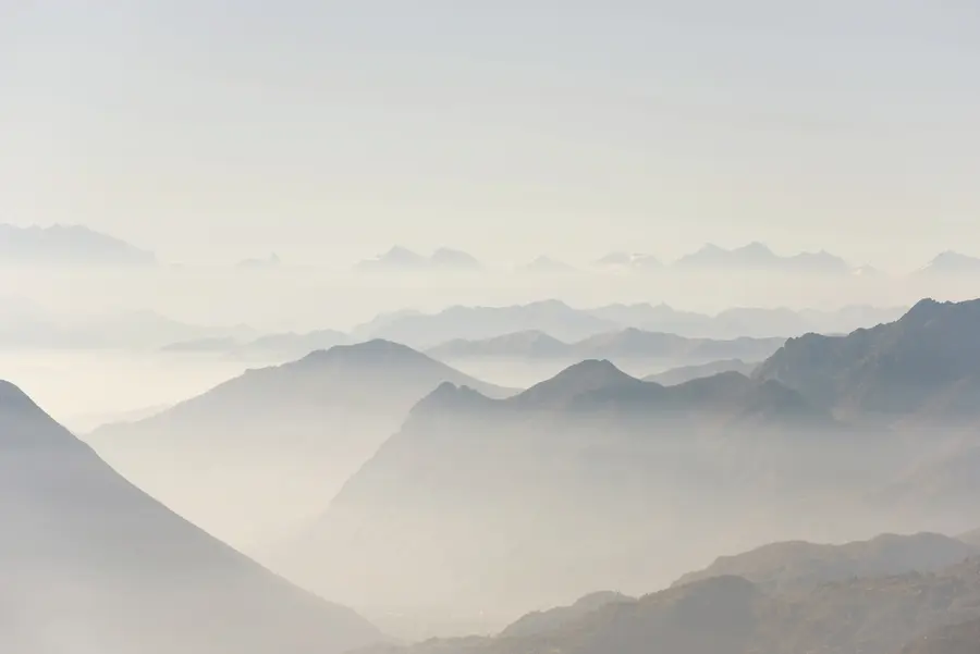 wall murals Mountains in Morning Layers u99719